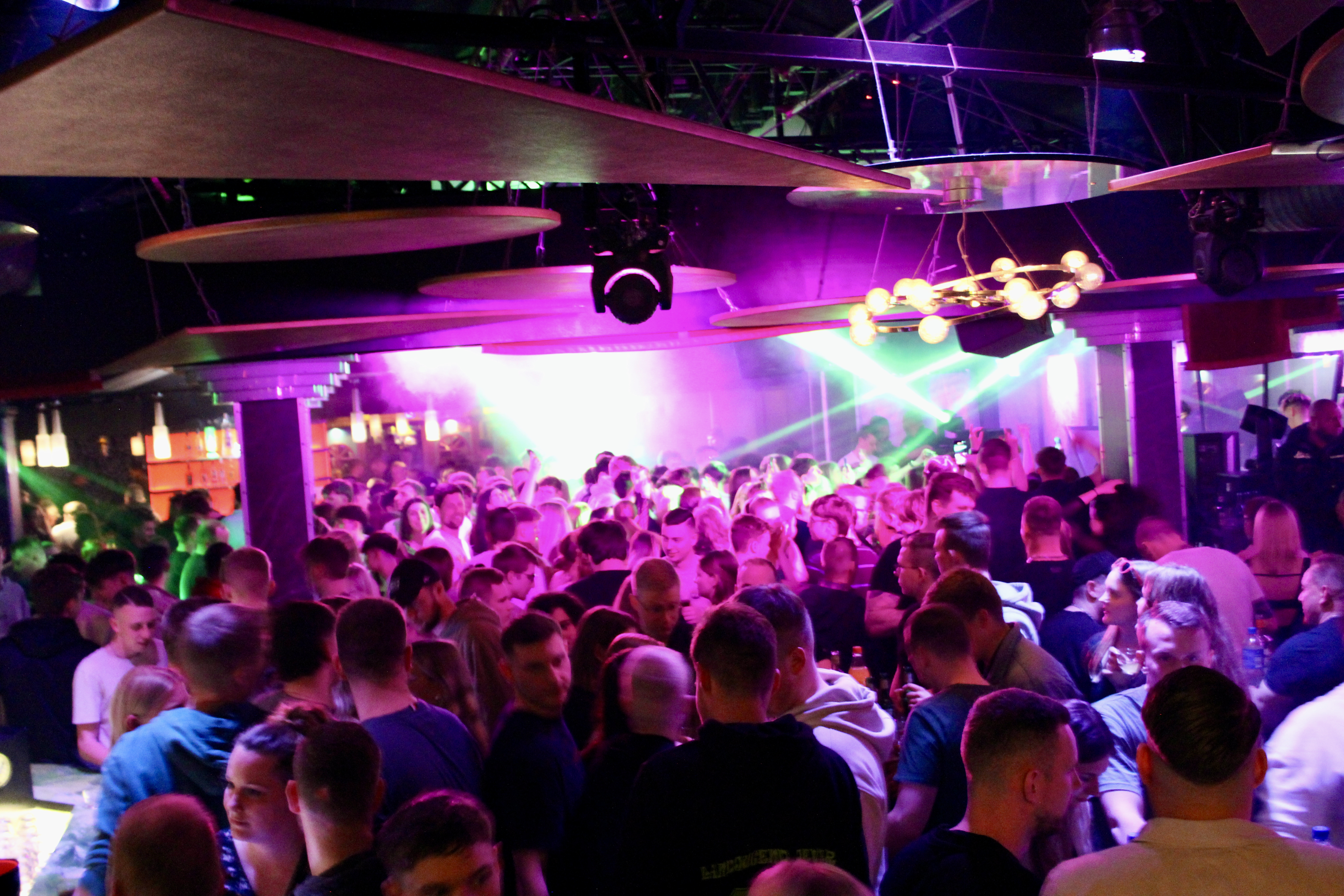 Clubnacht in der Nachtschicht Schortens